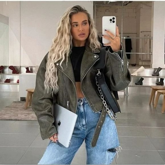 ZARA VIRAL FAUX LEATHER CROP JACKET - Picture 2 of 10